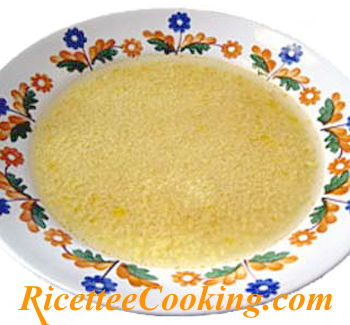 Minestra con brodo vegetale